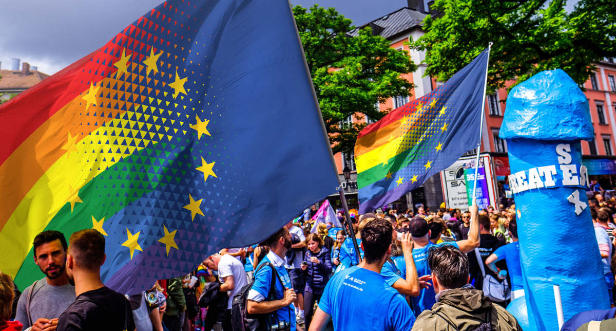 Bunte Menschen auf einer CSD Parade